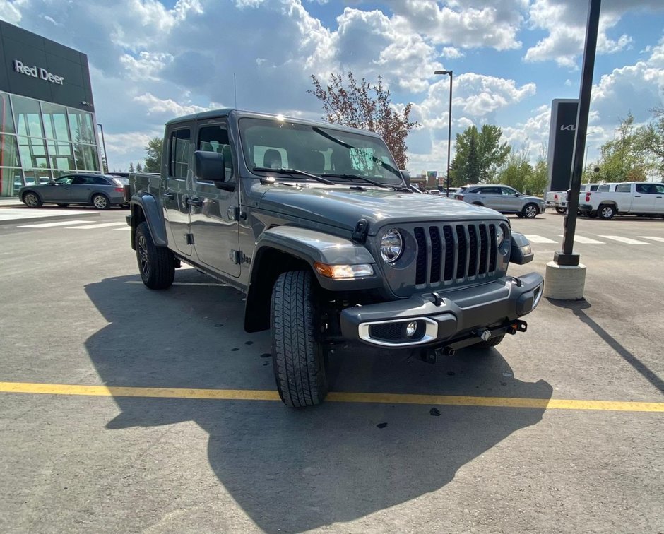 2023 Jeep Gladiator Sport S-6