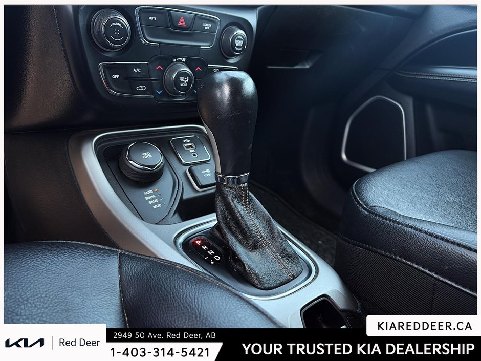 2017 Jeep Compass North-15
