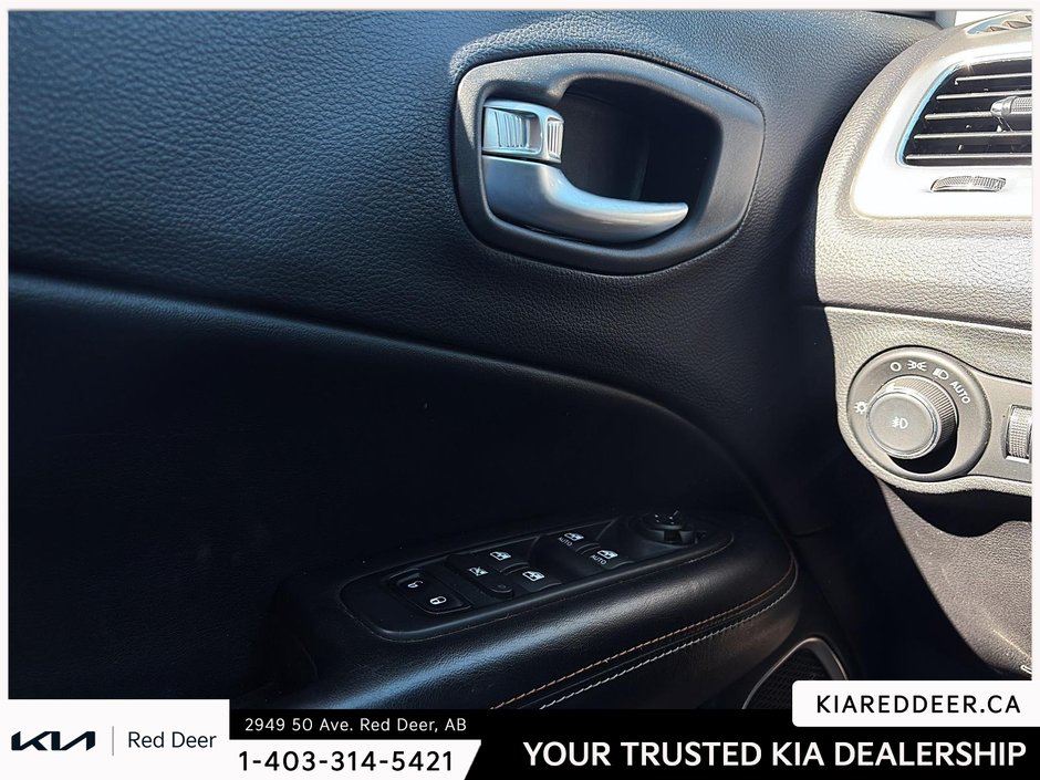 2017 Jeep Compass North-17