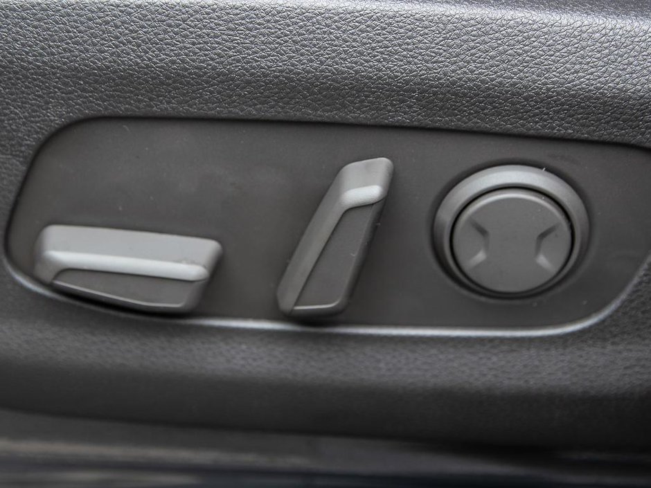 2026 Kia Carnival HEV LX+-23