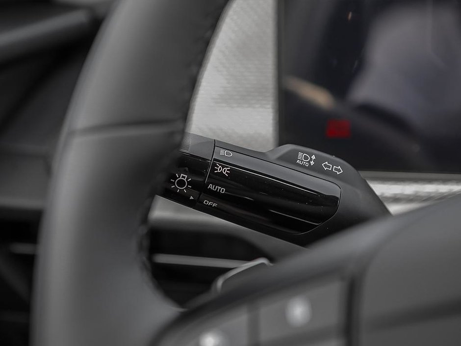 2025 Kia EV6 Land AWD w/ Premium Pkg-23