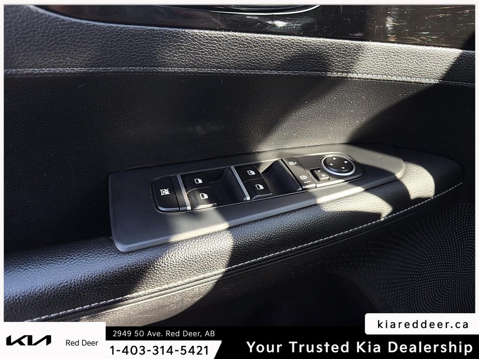 2022 Kia Forte EX Premium-17