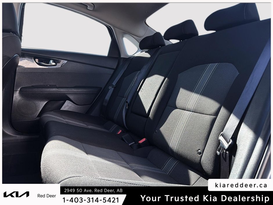 2022 Kia Forte EX Premium-18