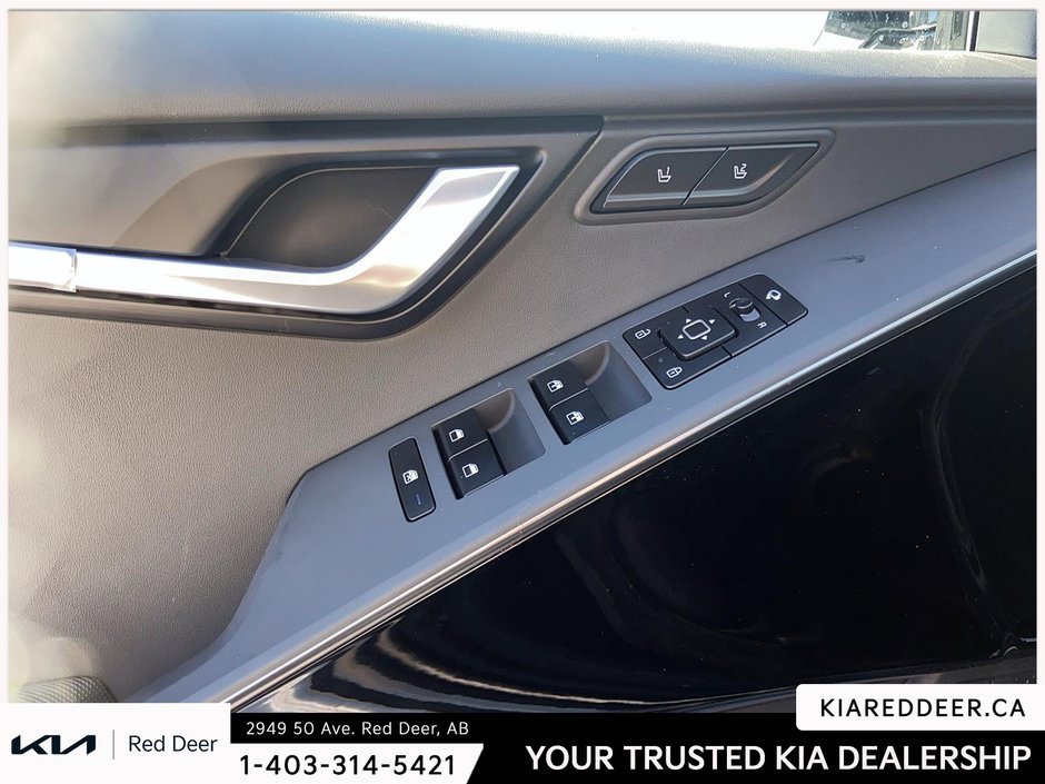2025 Kia Niro EV Wave Grey C-Pillar-18