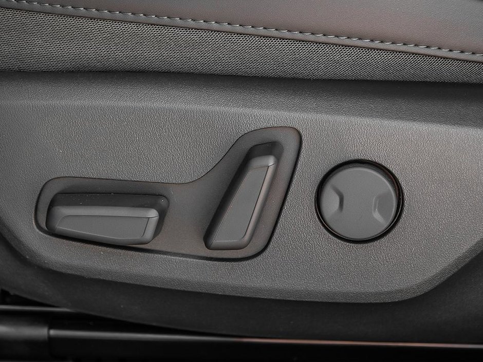 2026 Kia Niro HEV SX Remote Start | Heads-Up Display | Harmon Kardon Speakers | Heated & Cooled Seats | Wireless Charger