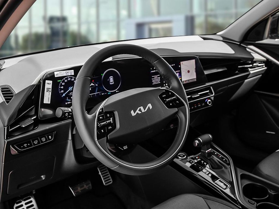 2026 Kia Niro HEV SX Remote Start | Heads-Up Display | Harmon Kardon Speakers | Heated & Cooled Seats | Wireless Charger