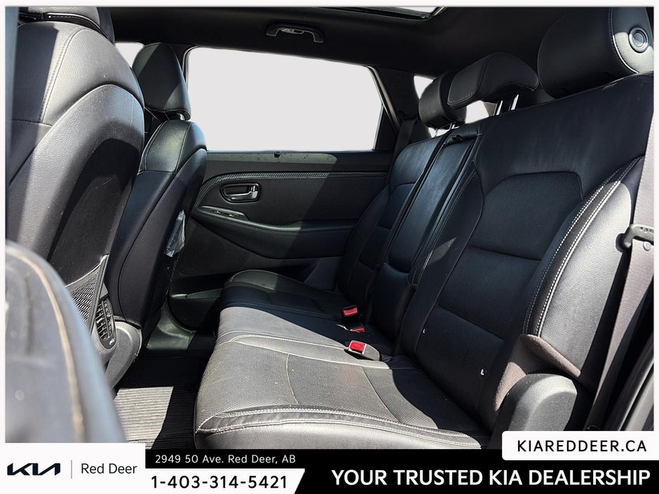 2017 Kia Rondo EX-18