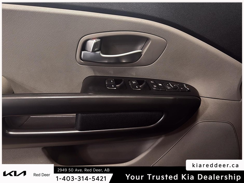 2019 Kia Sedona LX-17