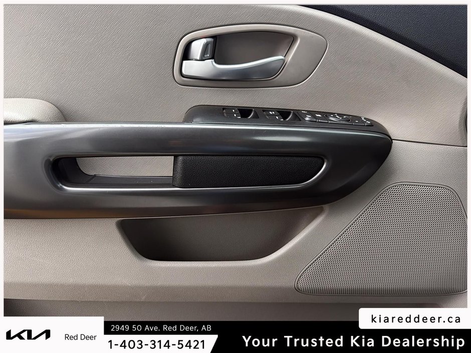 2020 Kia Sedona LX-15
