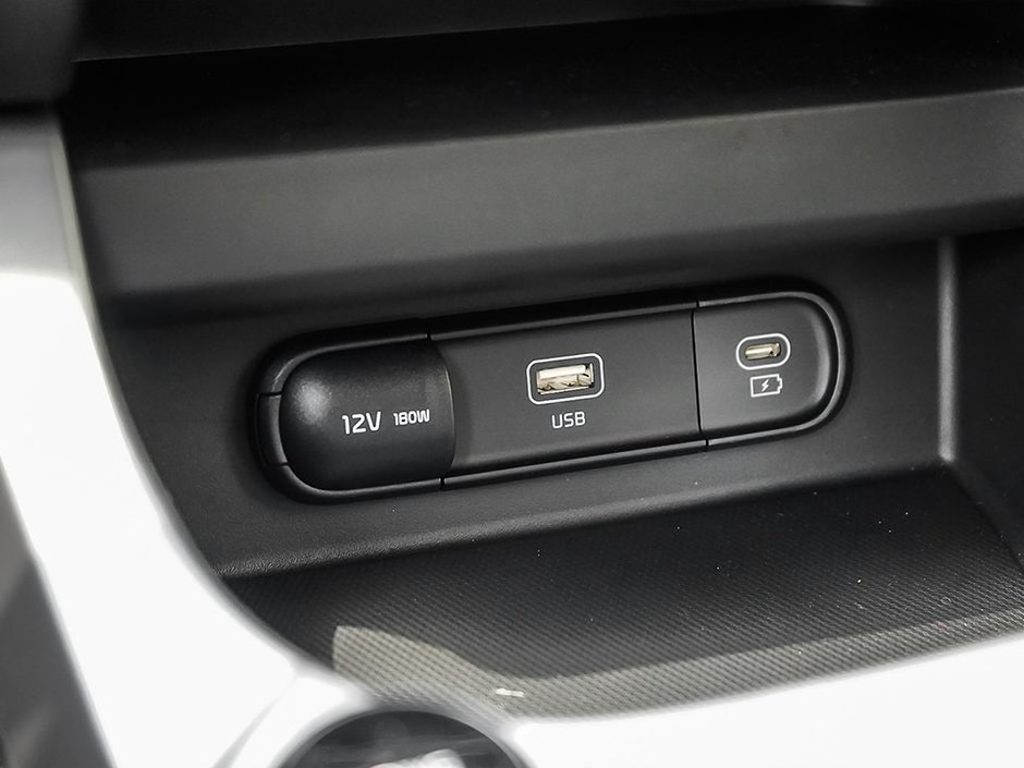 2026 Kia Seltos LX FWD Heated Seats | Keyless Entry | Rear Cross Traffic Alert | Backup Camera | Cruise Control | Bluetooth