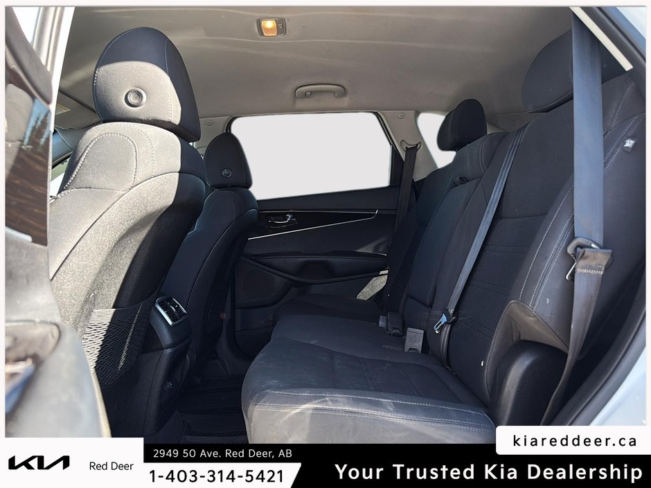 2020 Kia Sorento LX-18