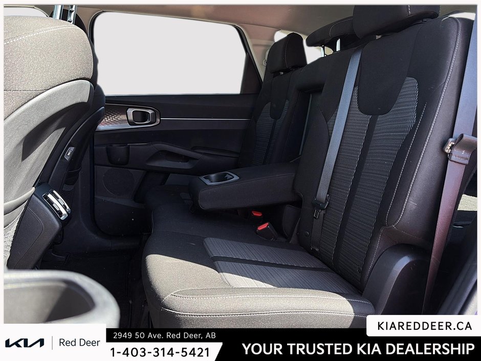 2022 Kia Sorento LX-18