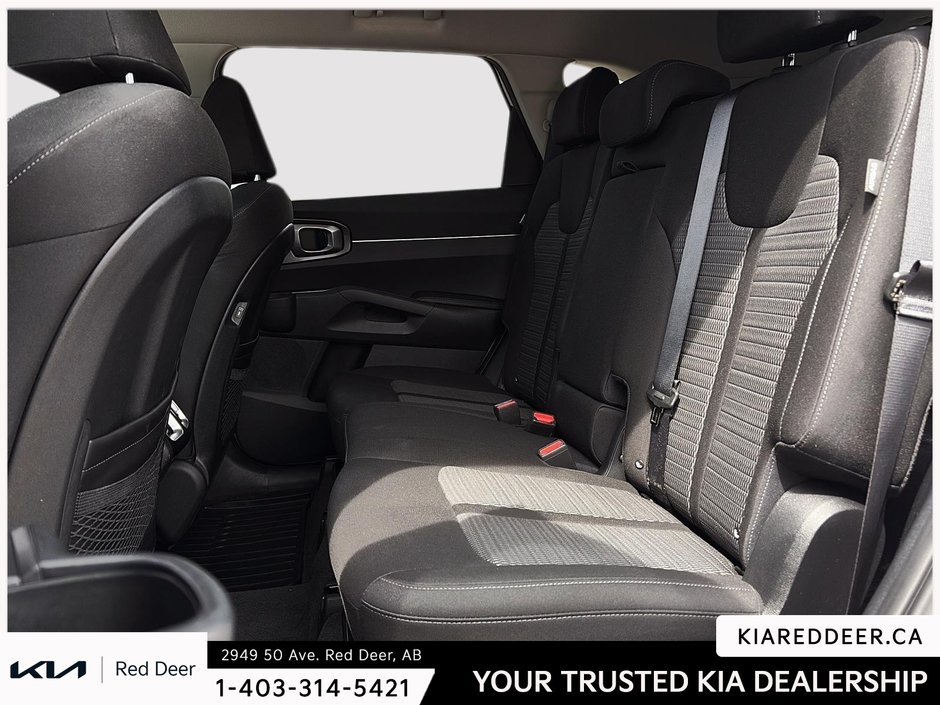 2025 Kia Sorento LX-18