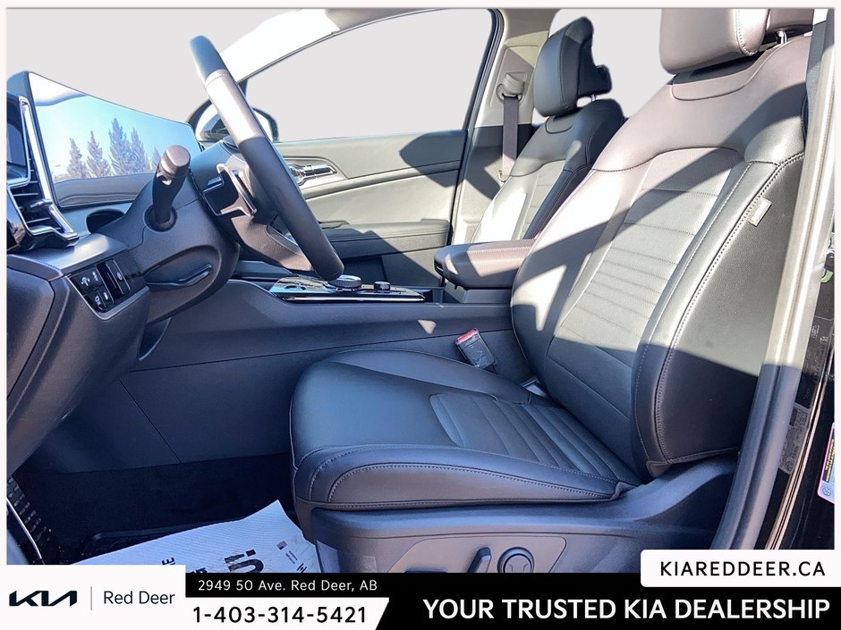 2025 Kia SPORTAGE PHEV SX - Black Interior-9