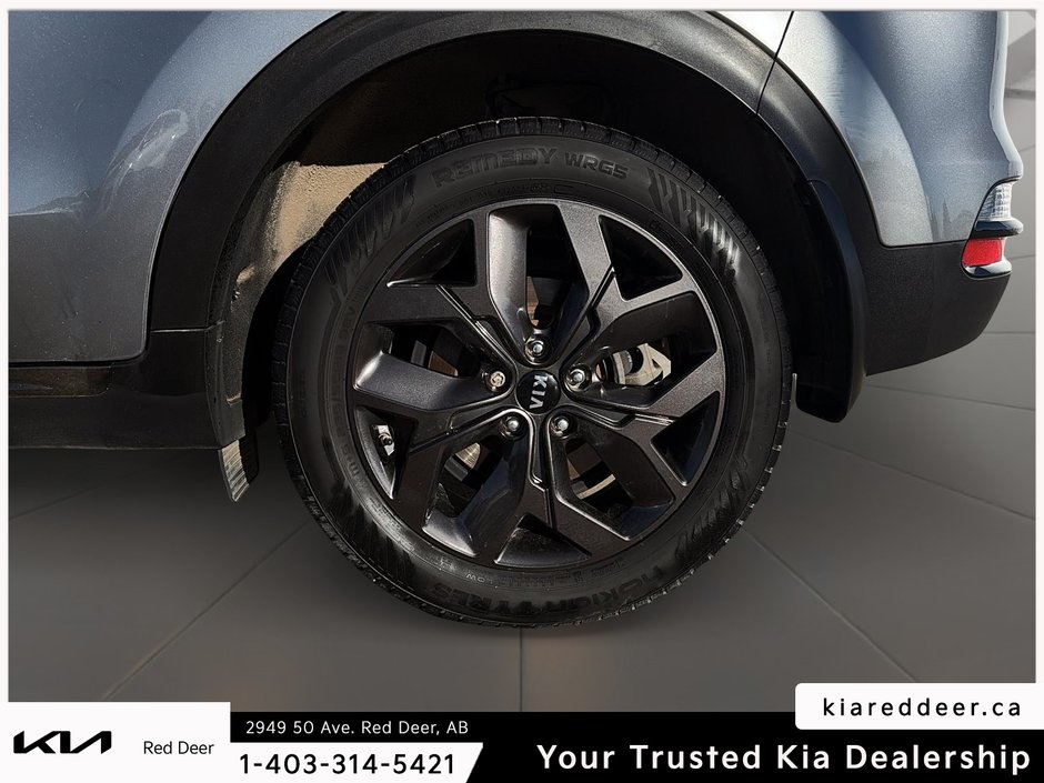 2022 Kia Sportage EX-8