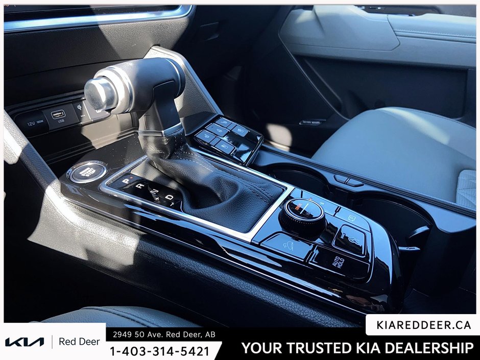 2025 Kia Sportage X-Line Limited - Green Interior-15