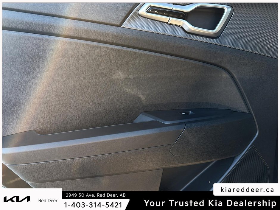 2025 Kia Sportage LX-19