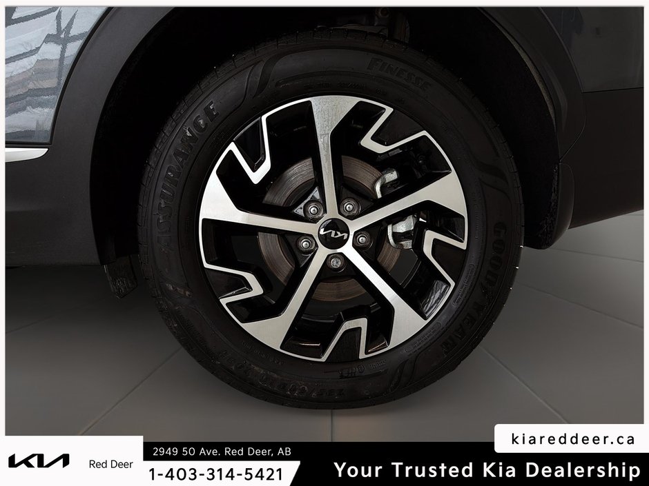 2025 Kia Sportage EX-8