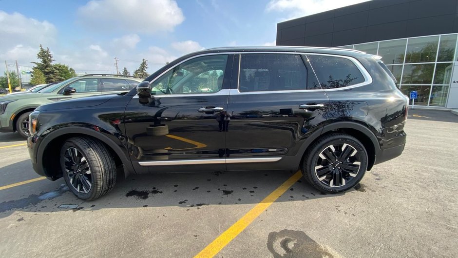 2024 Kia Telluride SX Limited - Black-1