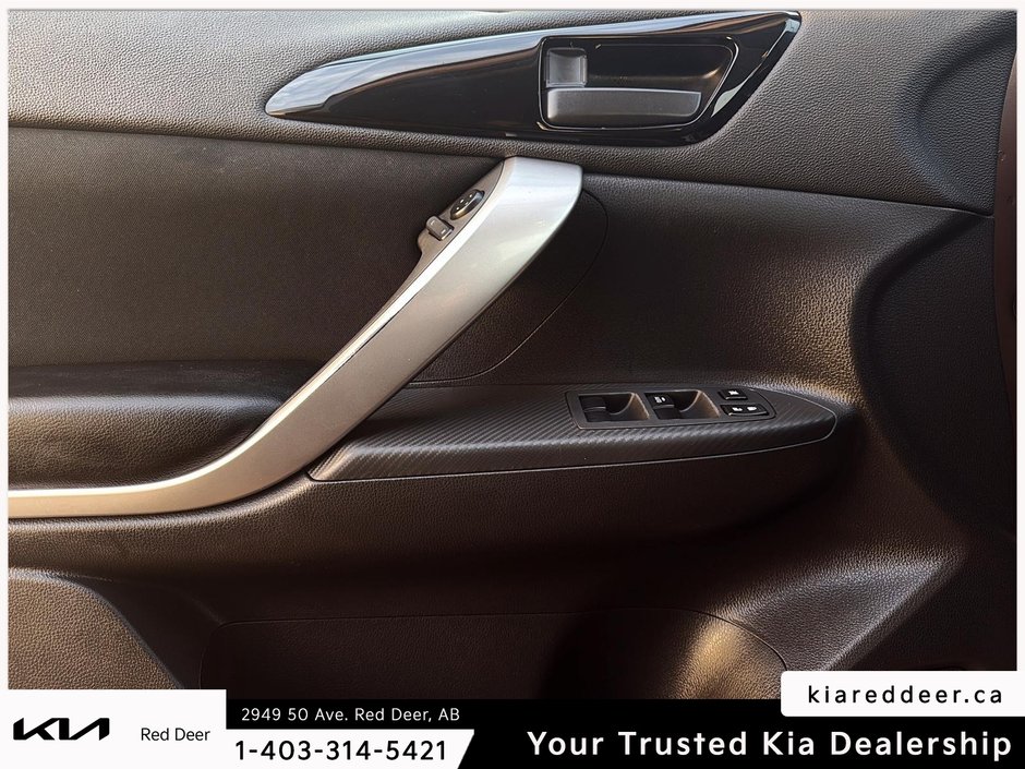 2022 Mitsubishi Eclipse Cross ES-17