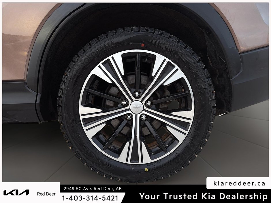 2022 Mitsubishi Eclipse Cross ES-8