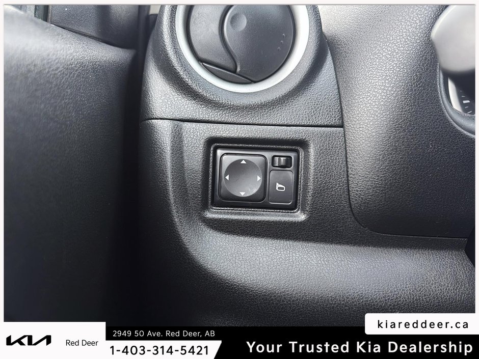 2016 Nissan Micra SV-15