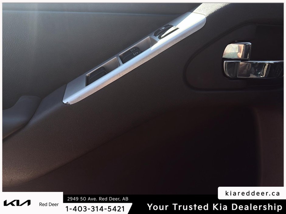 2012 Nissan Pathfinder SV-14