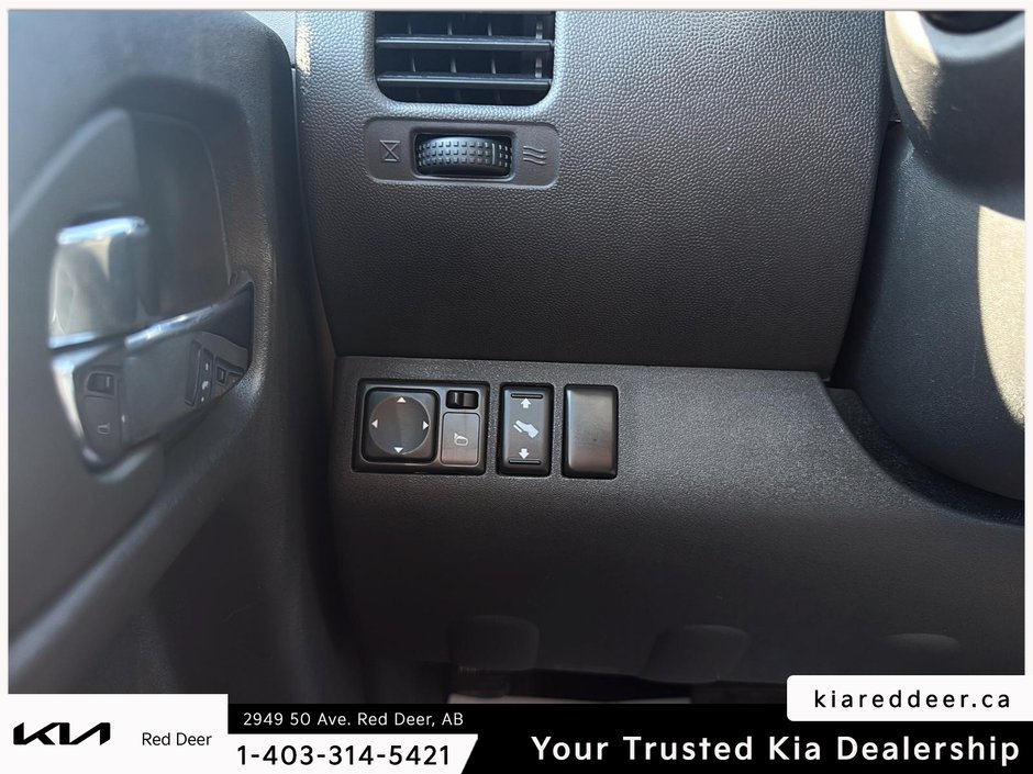 2012 Nissan Pathfinder SV-13