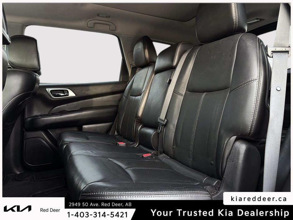 2014 Nissan Pathfinder Platinum-18