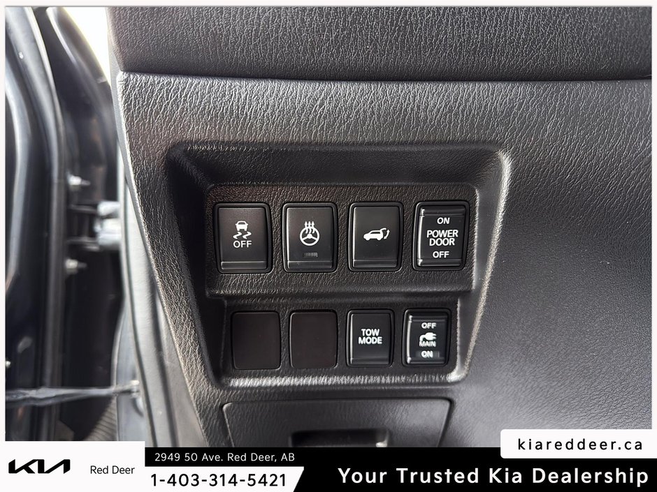 2014 Nissan Pathfinder Platinum-16