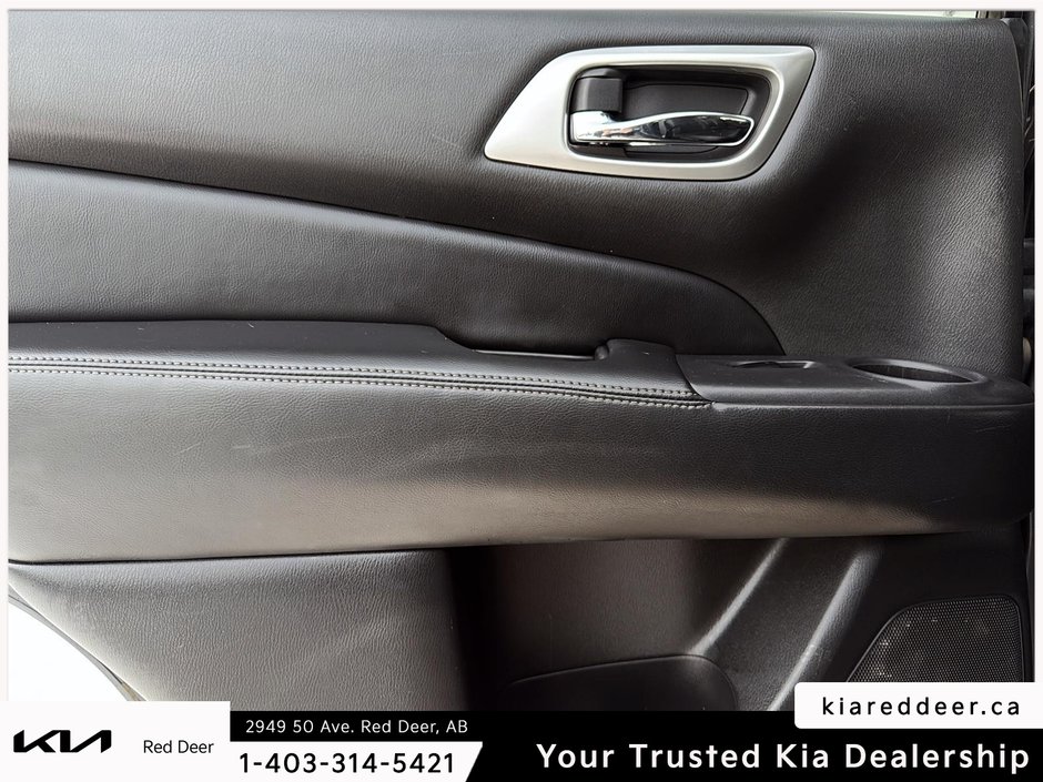 2014 Nissan Pathfinder Platinum-19