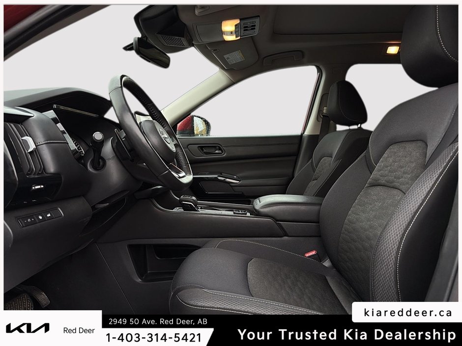 2024 Nissan Pathfinder SV-9