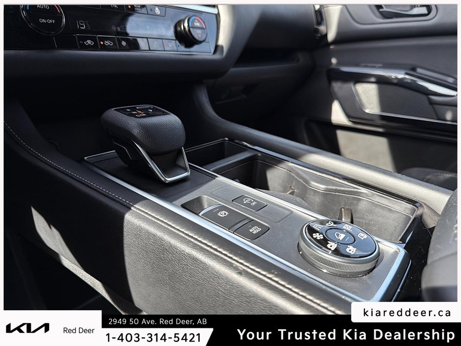 2024 Nissan Pathfinder SV-15