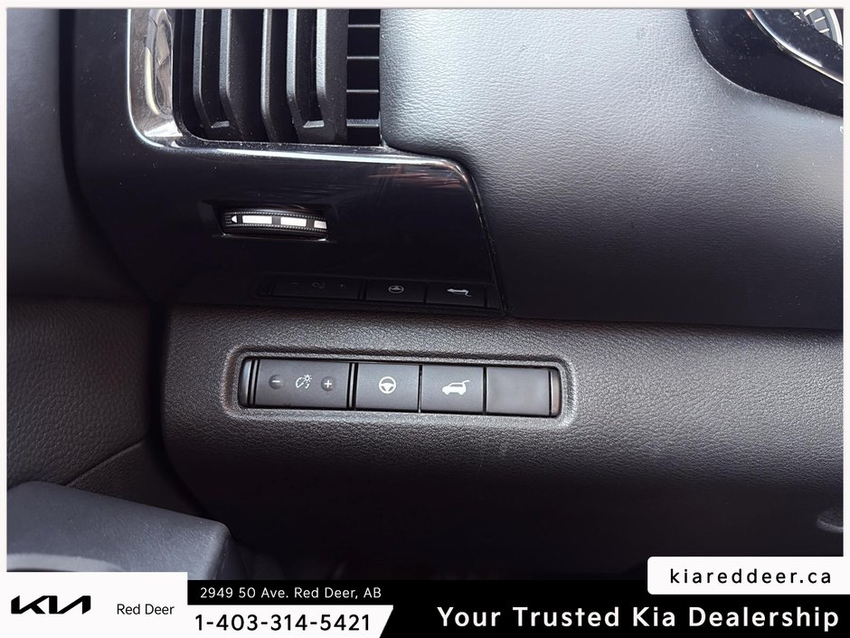 2024 Nissan Pathfinder SV-16