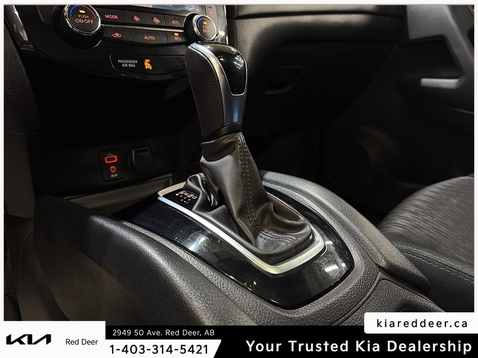 2017 Nissan Rogue SV-14