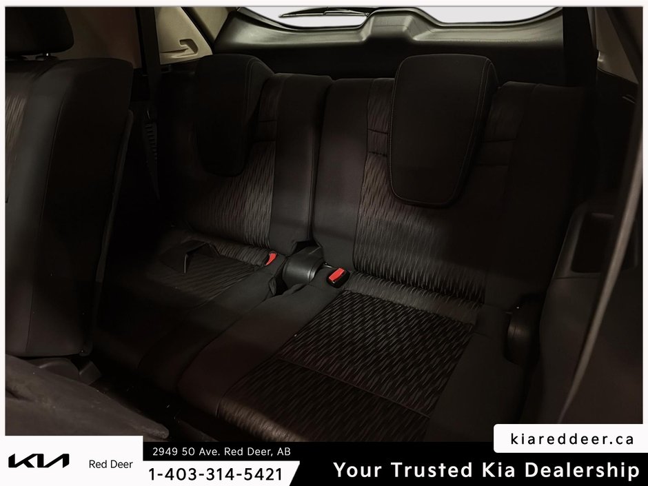 2017 Nissan Rogue SV-19