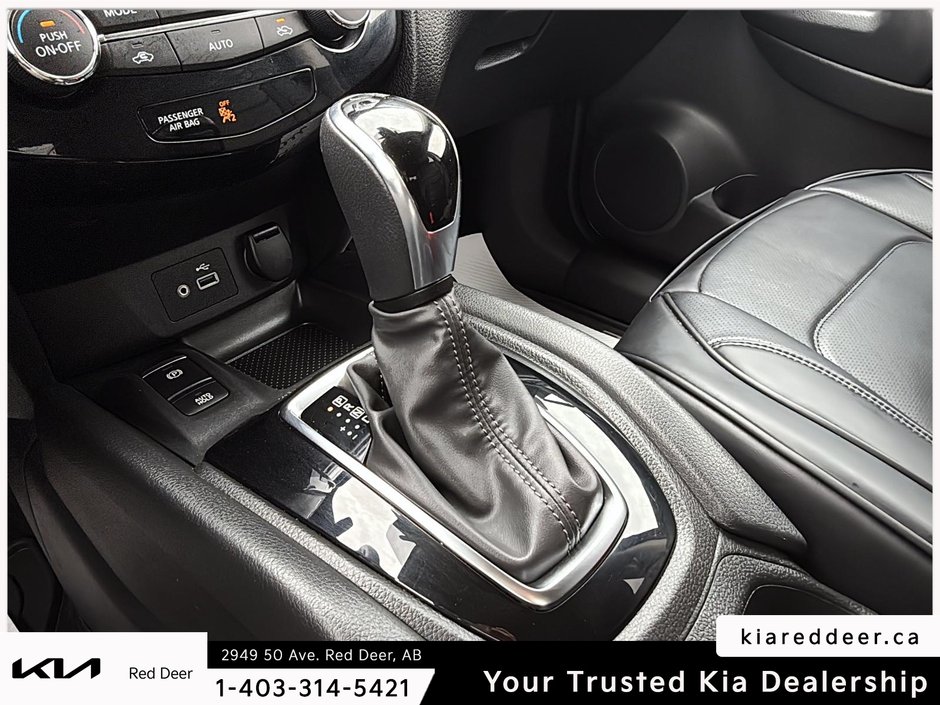 2019 Nissan Rogue S-15