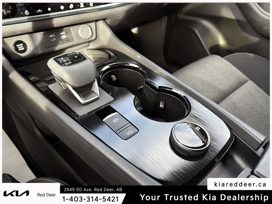 2025 Nissan Rogue SV-15