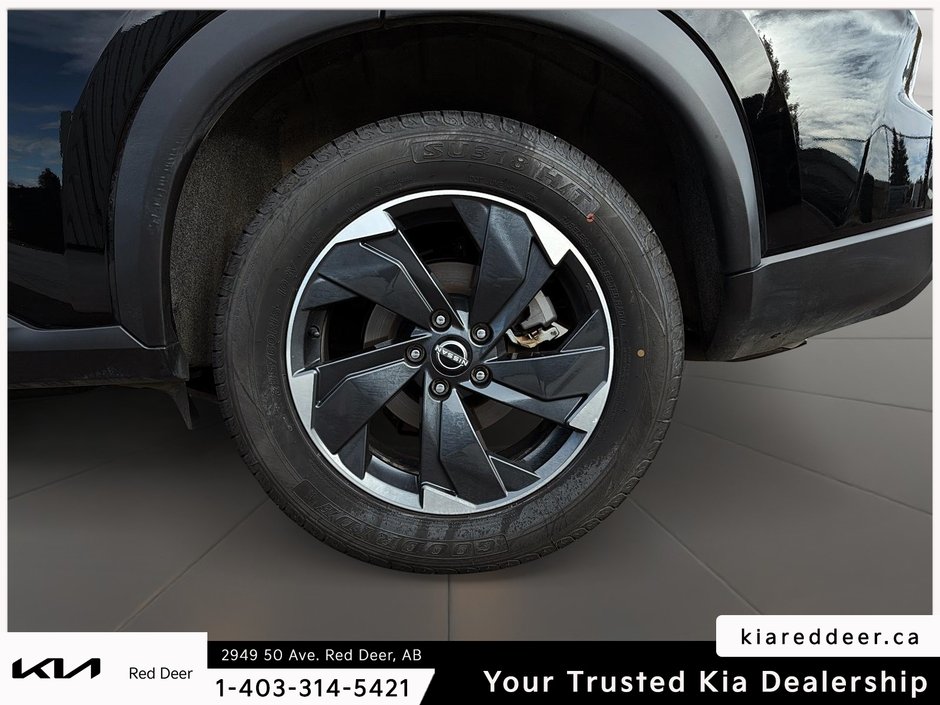 2025 Nissan Rogue SV-8