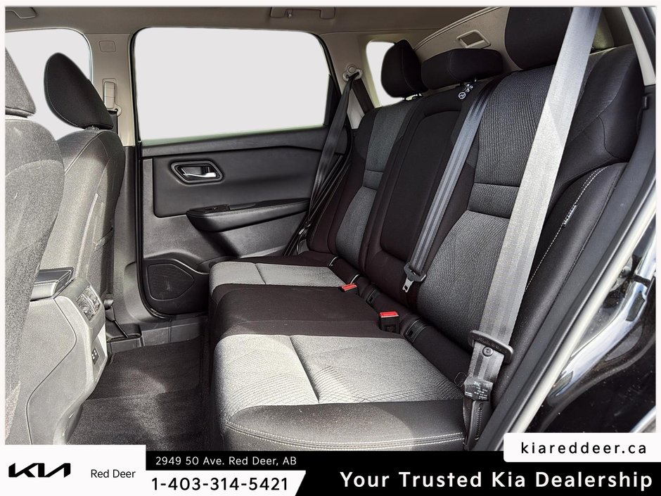 2025 Nissan Rogue SV-18