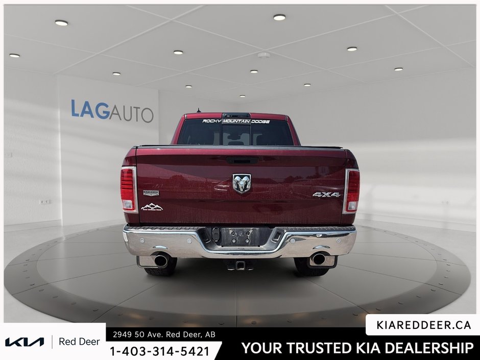2019 Ram 1500 Classic Laramie-3