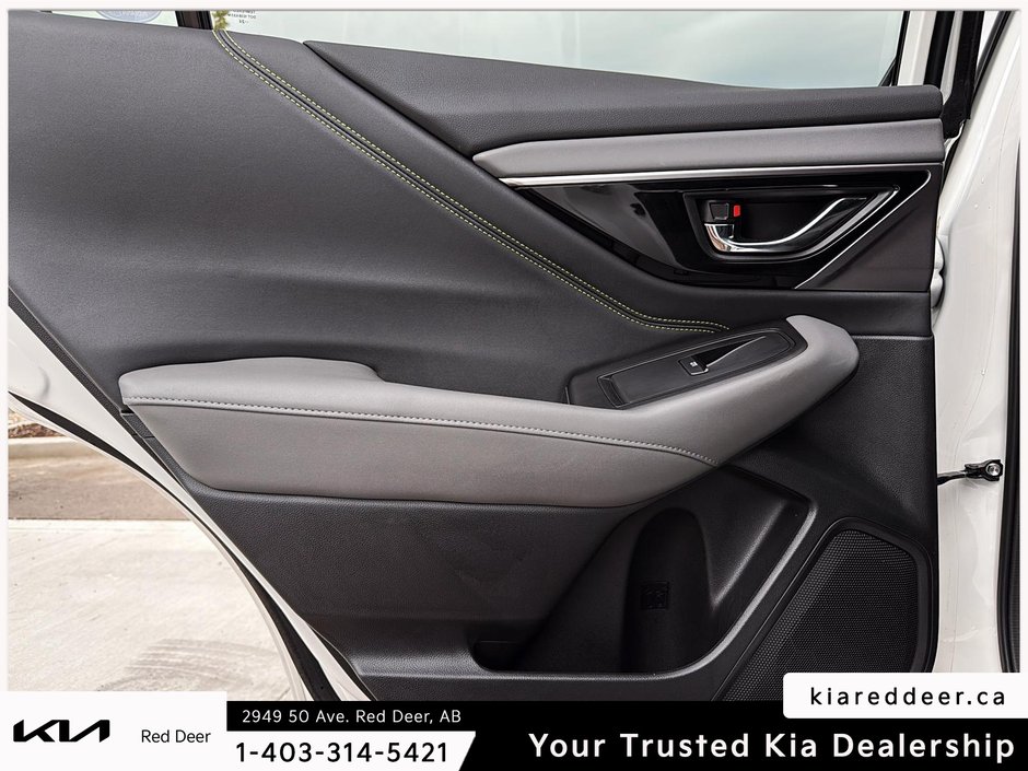 2025 Subaru Outback Onyx-19