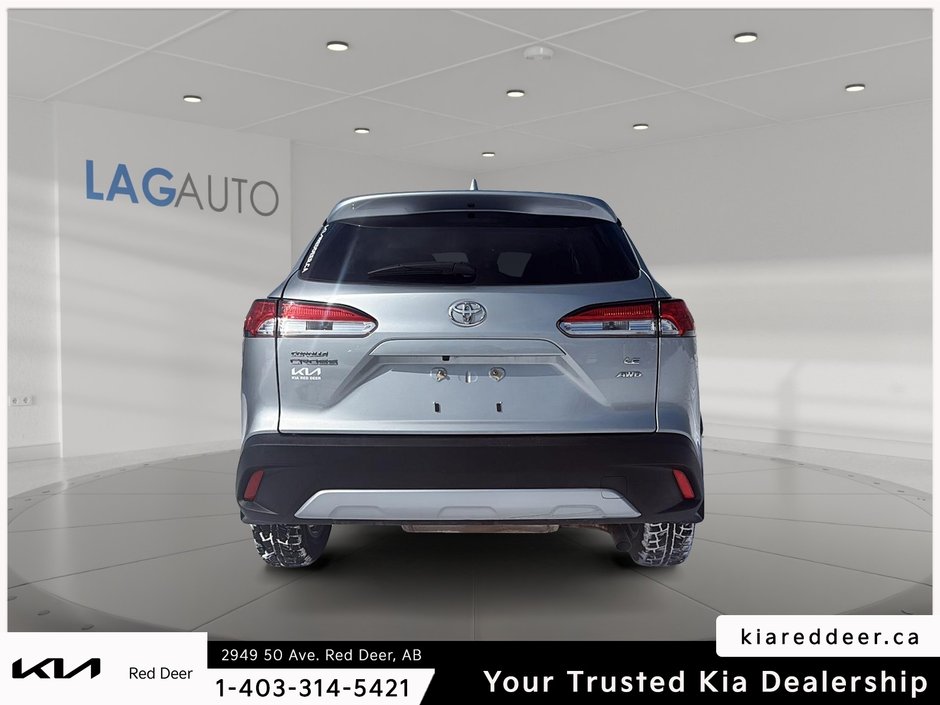 2024 Toyota Corolla Cross LE-3