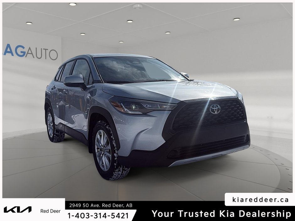 2024 Toyota Corolla Cross LE-6