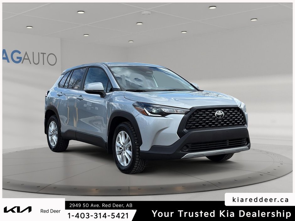 2024 Toyota Corolla Cross LE-6