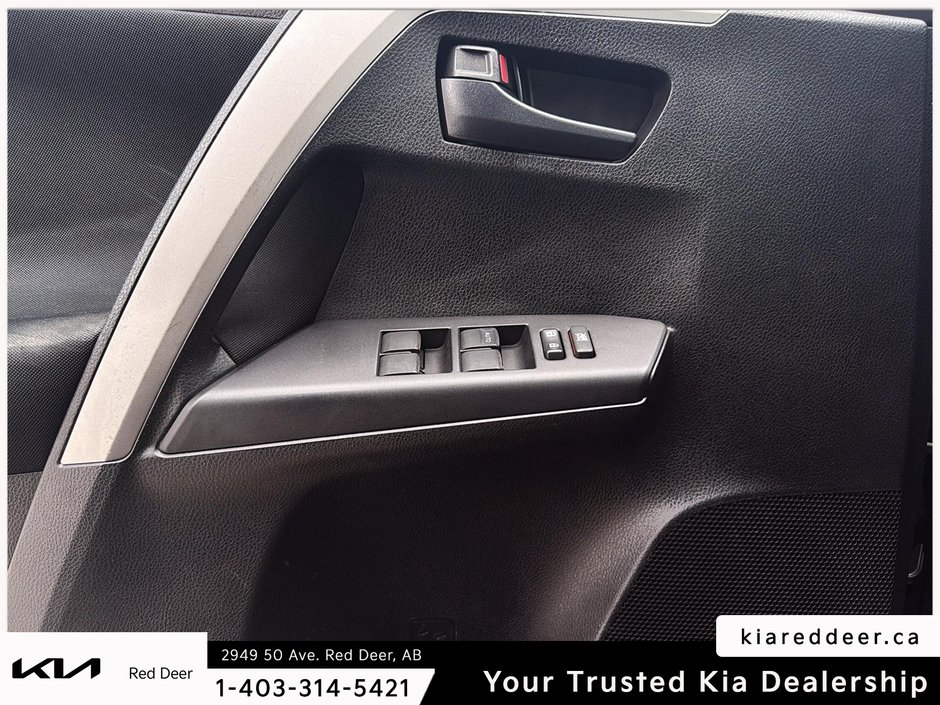 2016 Toyota RAV4 LE-17