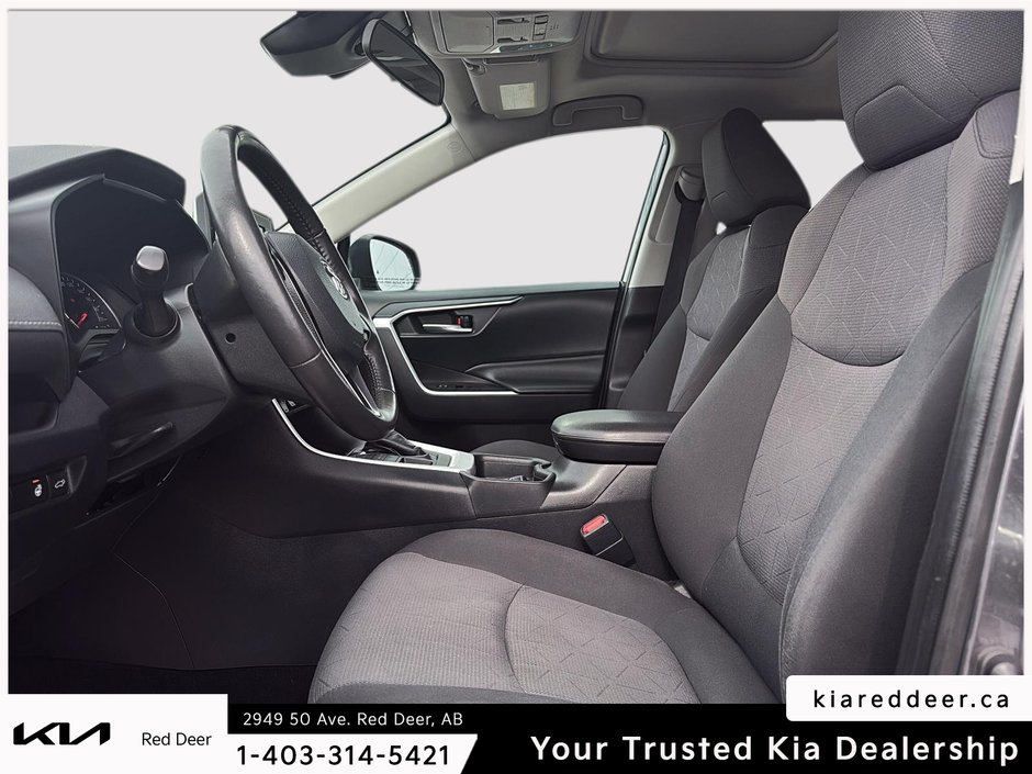 2019 Toyota RAV4 XLE-9