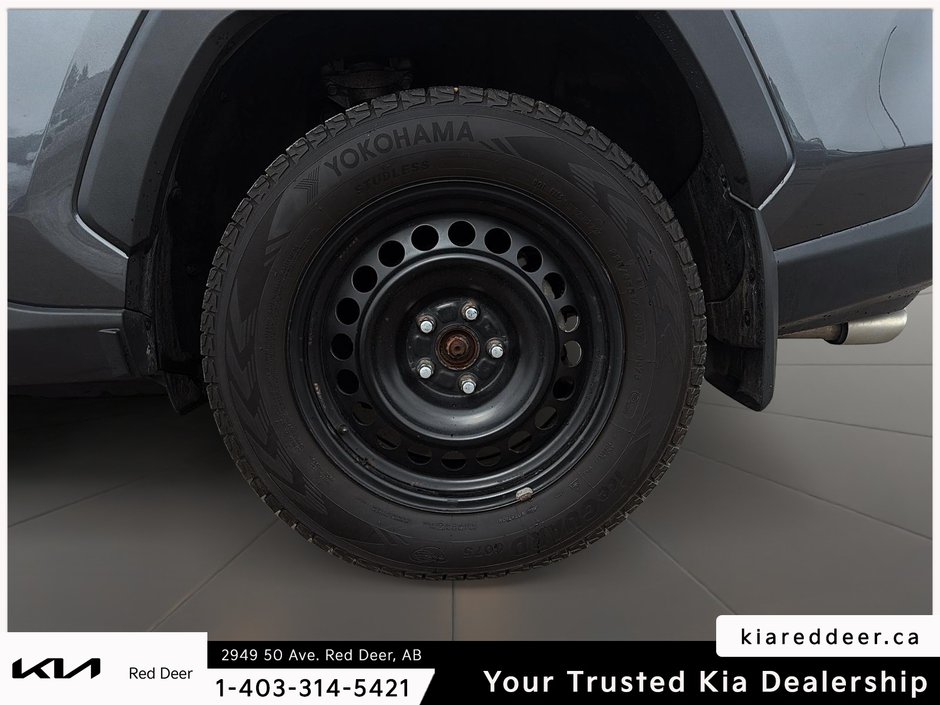 2019 Toyota RAV4 XLE-8