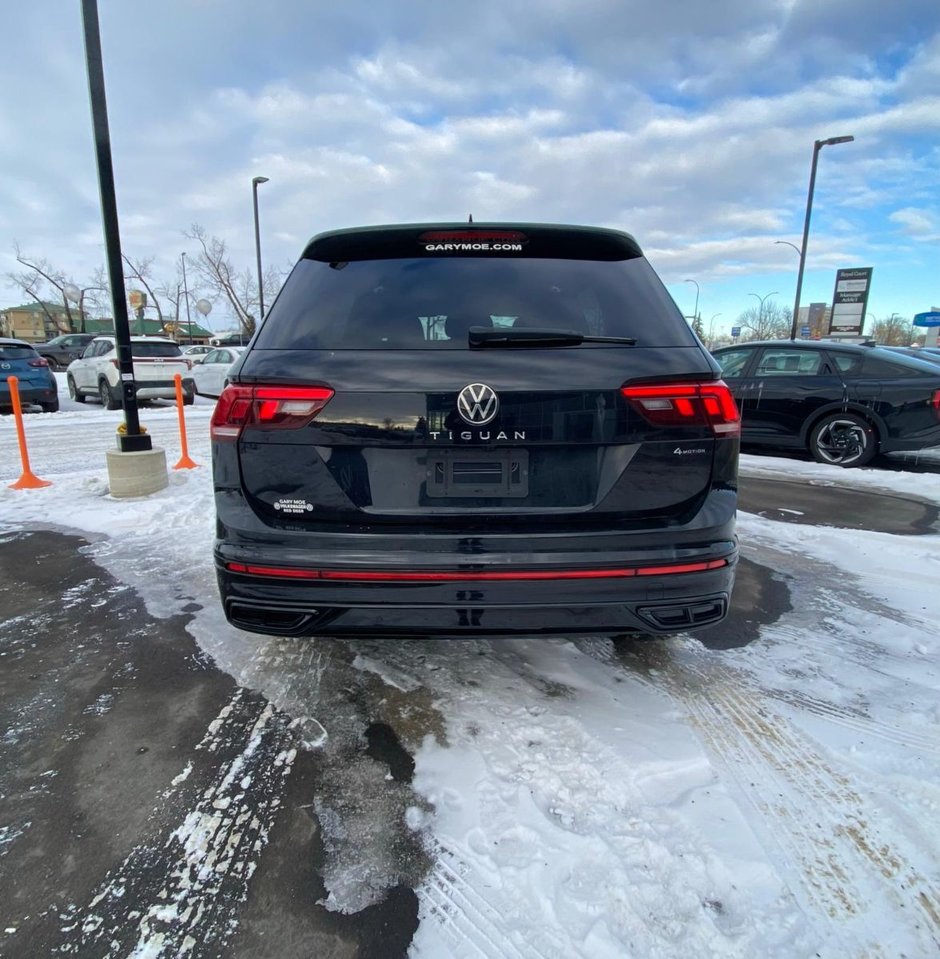 2022 Volkswagen Tiguan Comfortline R-Line Black Edition-3