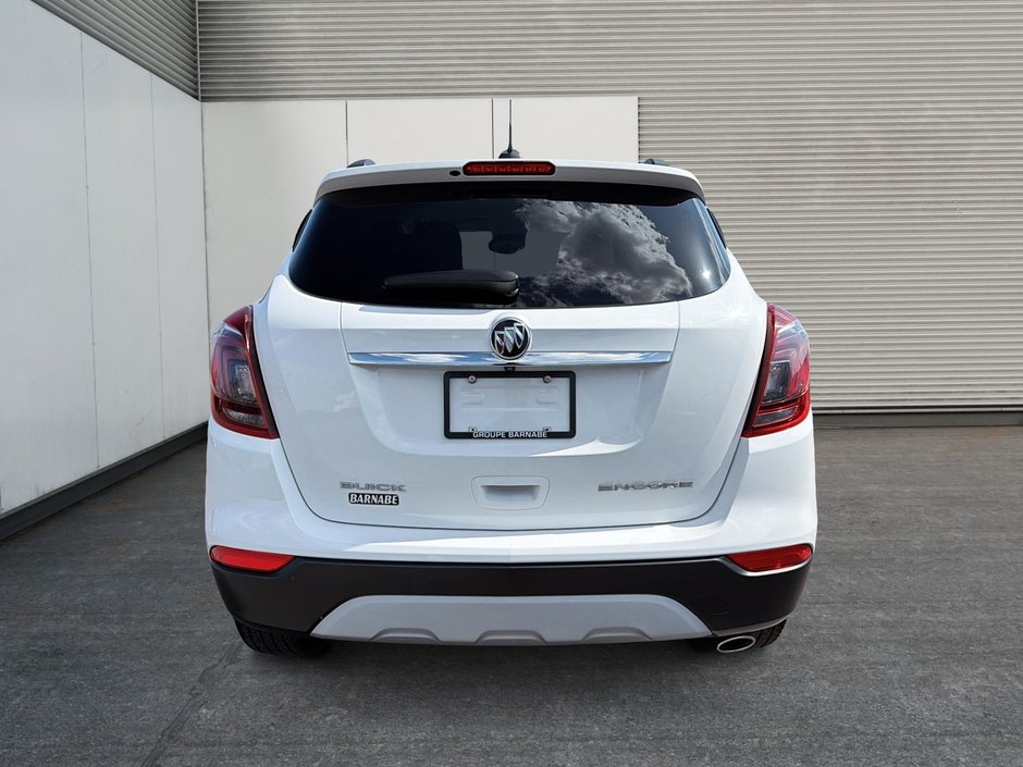 2018 Buick Encore Essence Heated seats + Back up Camera
